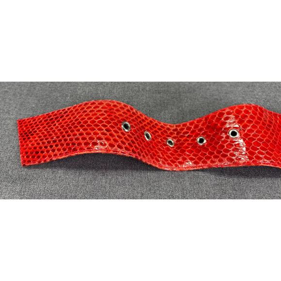 Vintage Genuine Red Reptile Skin and Suede Leather Belt - Picture 4 of 16